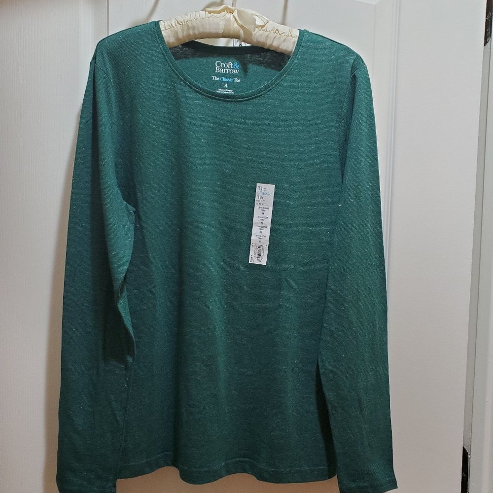 NWT Womans Green Tee